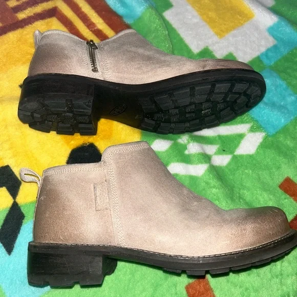 Keen Boots - Picture 2 of 6